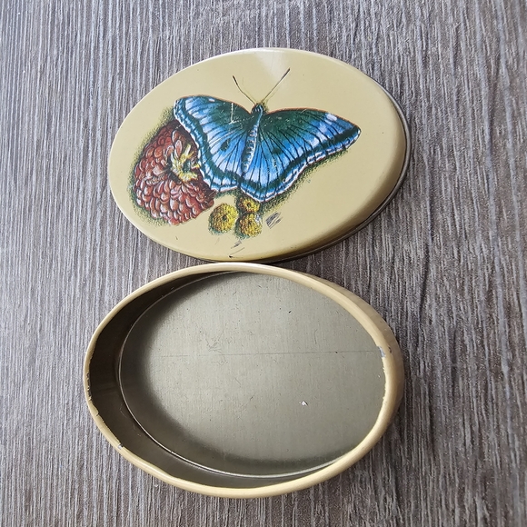 Vintage Blue Butterfly on Raspberry Oval Mini Pill Treasure Tin - Picture 2 of 6